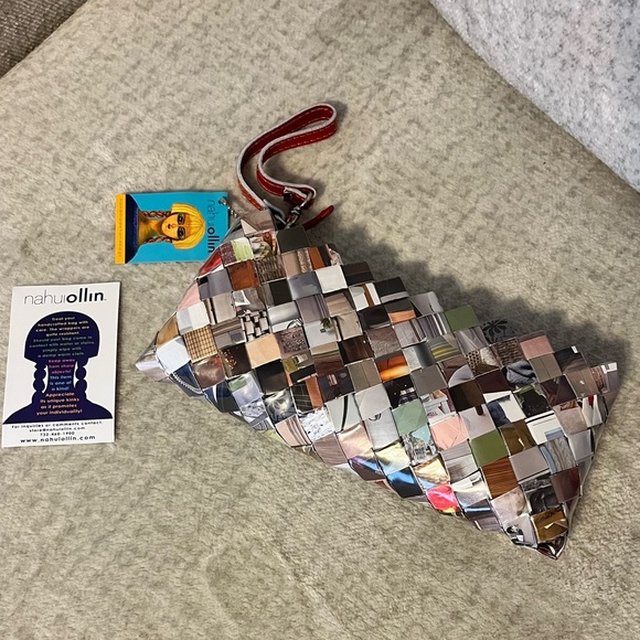 NEW Nahui Ollin Recycled Magazine Mini Purse Wristlet Wallet Clutch - Picture 3 of 10